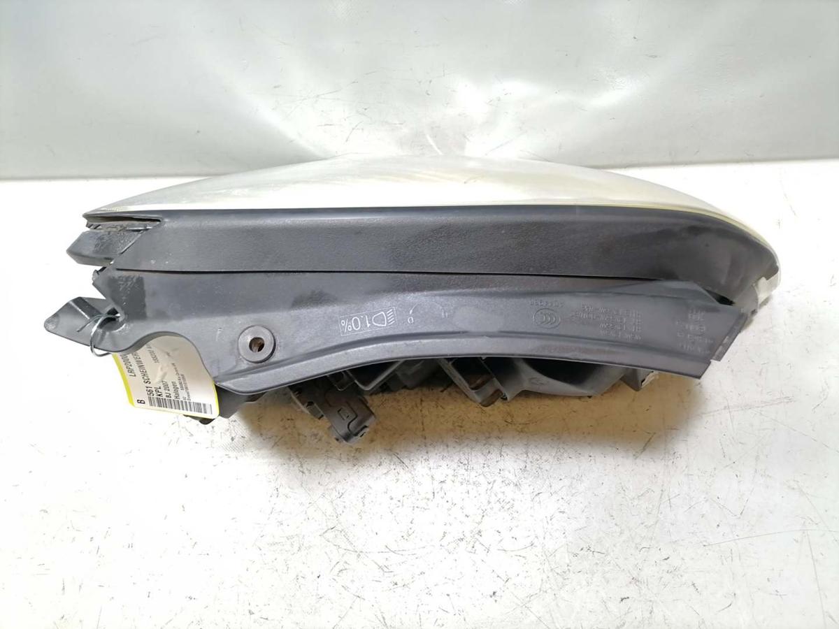 Kia Carens 3 original Scheinwerfer vorn links Halogen Bj.2007